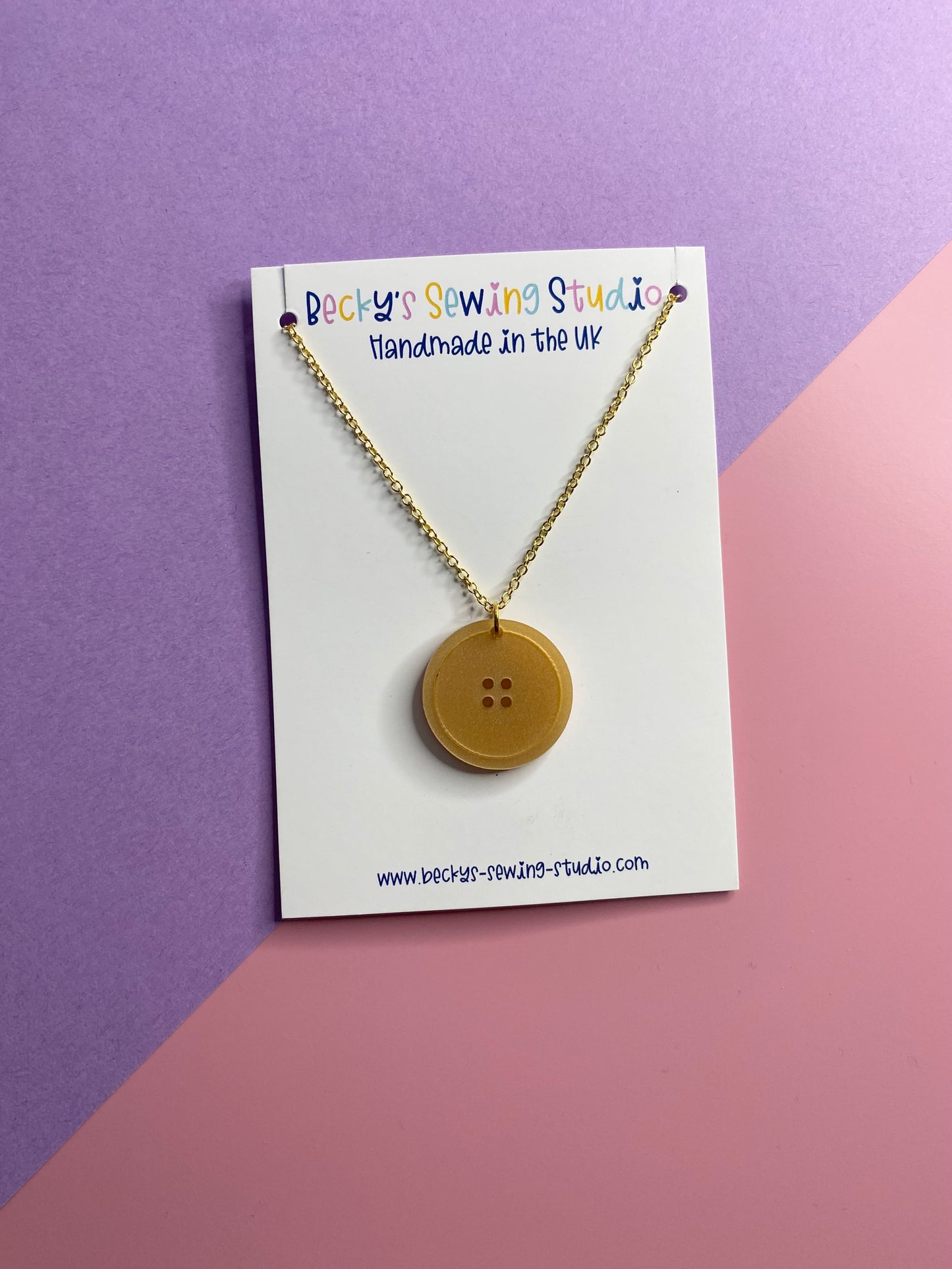 Pearlesent Gold Button Necklace