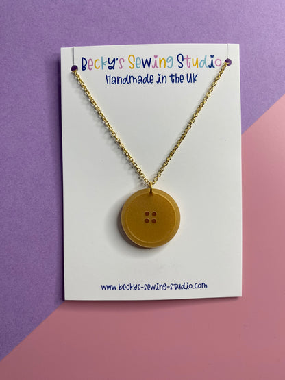 Pearlesent Gold Button Necklace