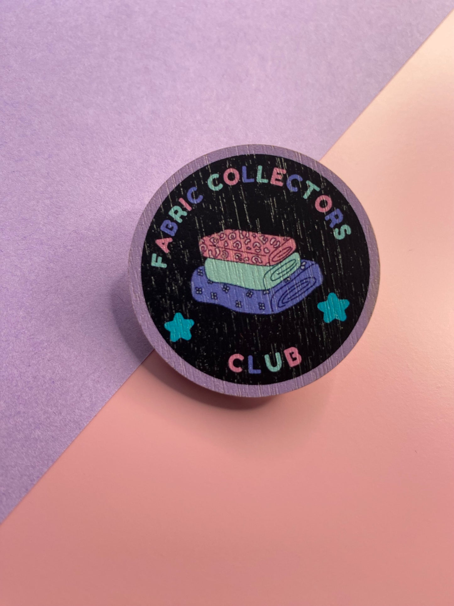Fabric Collectors Club Wooden Pin badge