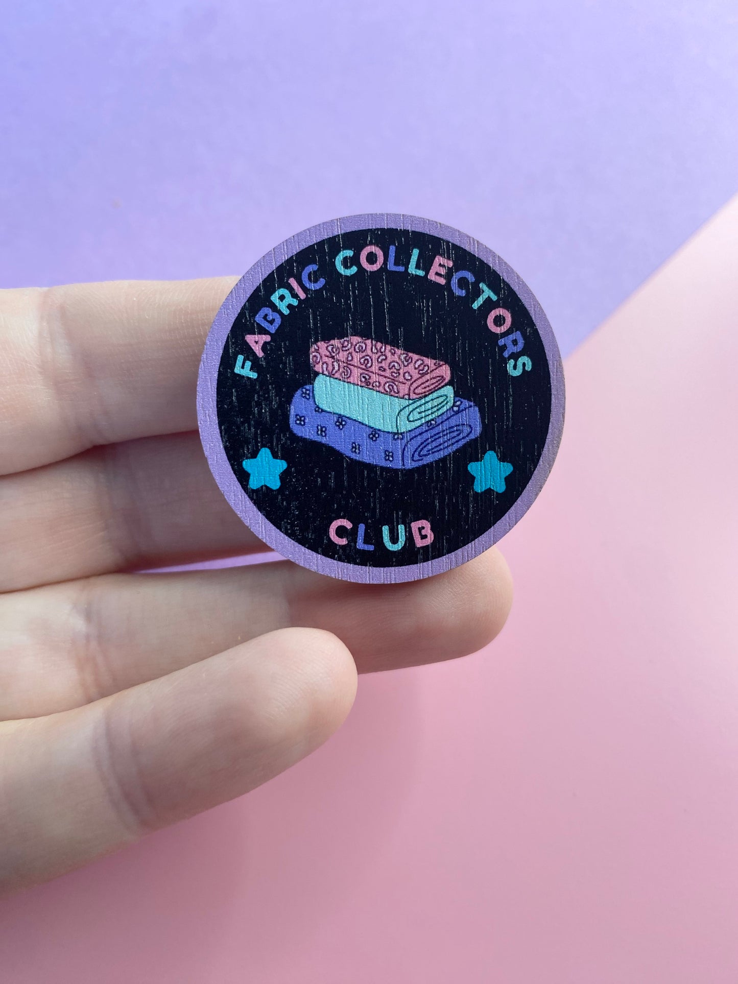 Fabric Collectors Club Wooden Pin badge